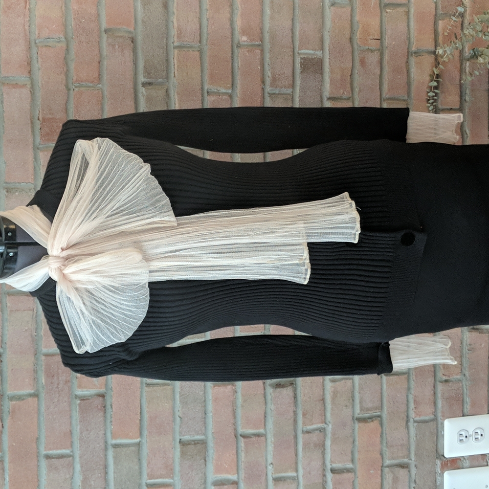 Gorgeous Cardigan w Large Tulle Bow